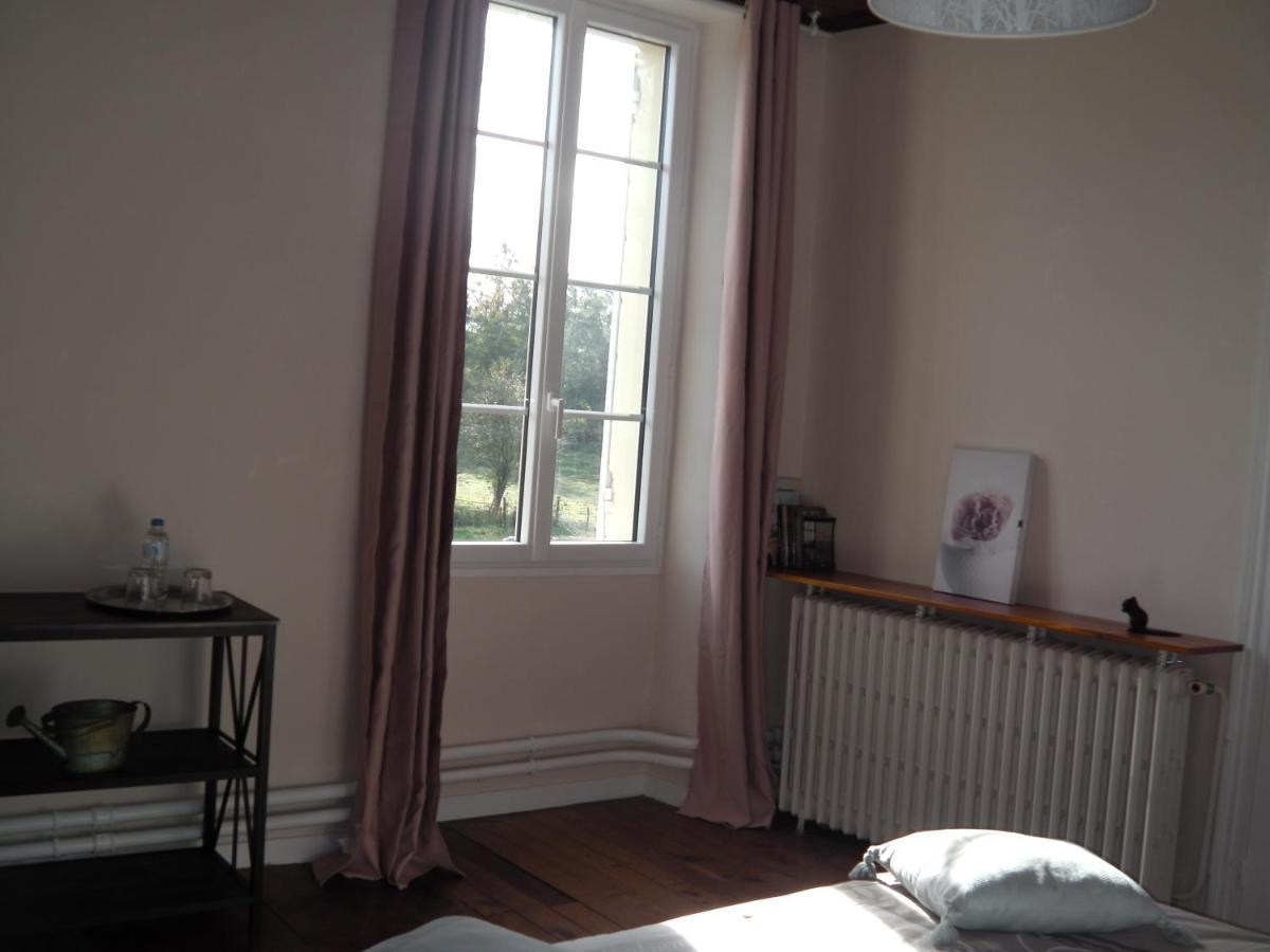 Aux Vieux Fours Bed & Breakfast Noaillac Eksteriør bilde